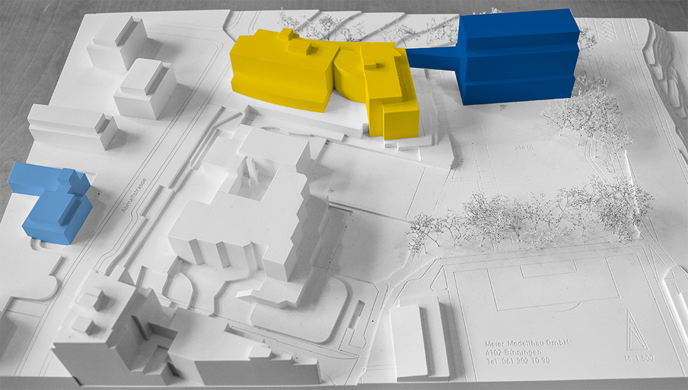 hellblau "Altbau 1975" | gelb "Altbau 1997" | dunkelblau "Neubau 2020" hellblau "Altbau 1975" | gelb "Altbau 1997" | dunkelblau "Neubau 2020"